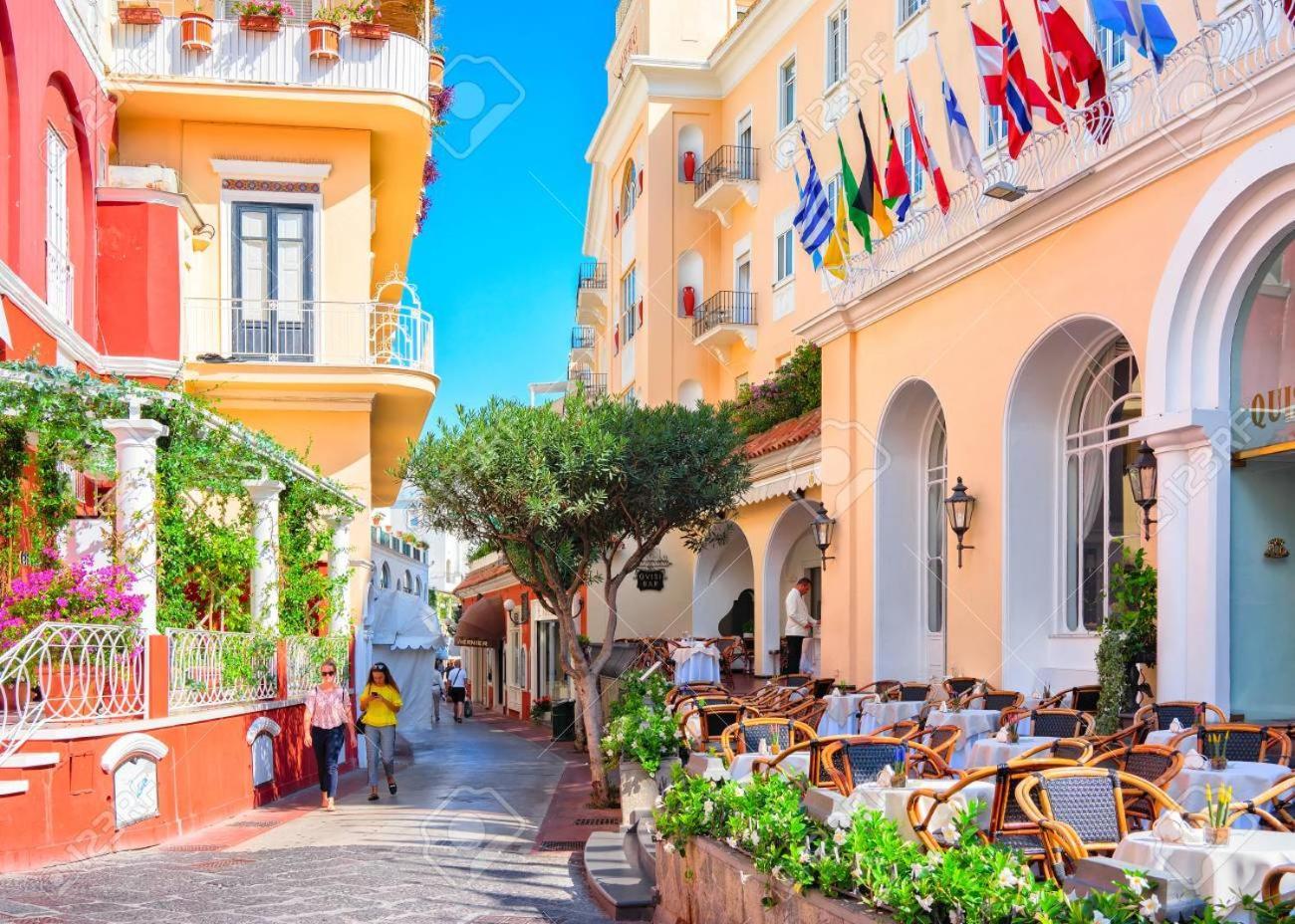 Donna Lena Relais Napoli Bed & Breakfast ภายนอก รูปภาพ